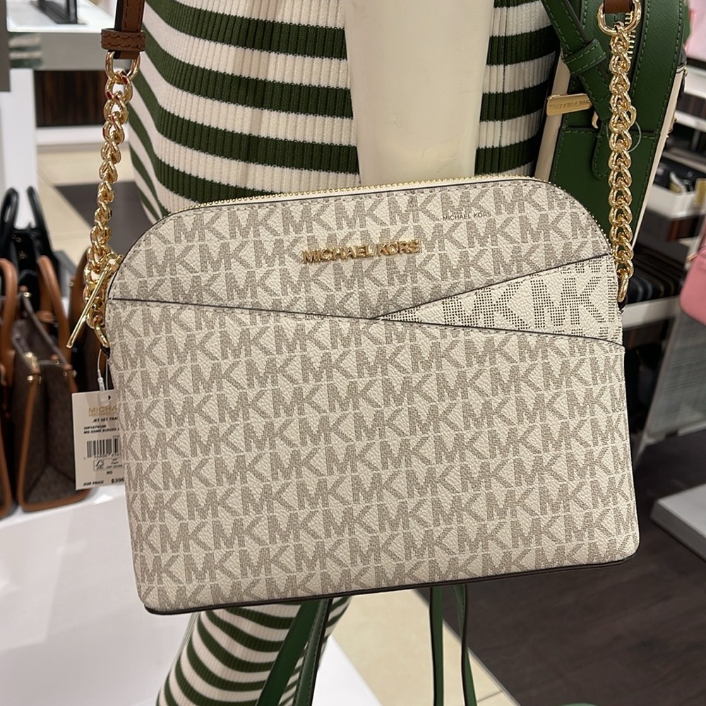 MICHAEL KORS Jet Set Medium Logo Dome Satchel Crossbody XCROSS XBODY
Vanilla